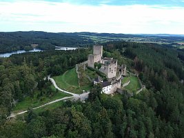 Hrad Landštejn a přehrada