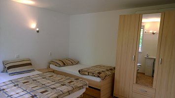 App. A Schlafzimmer neben dem unteren Wohnzimmer